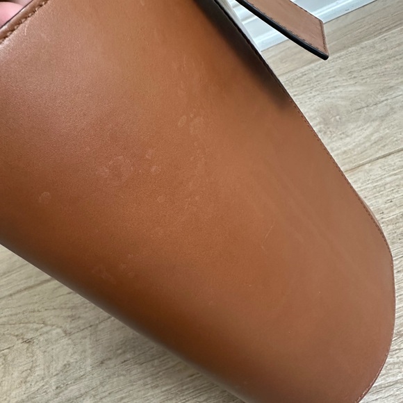 Tara Jarmon Sophie Classic Bucket Bag - Picture 6 of 10